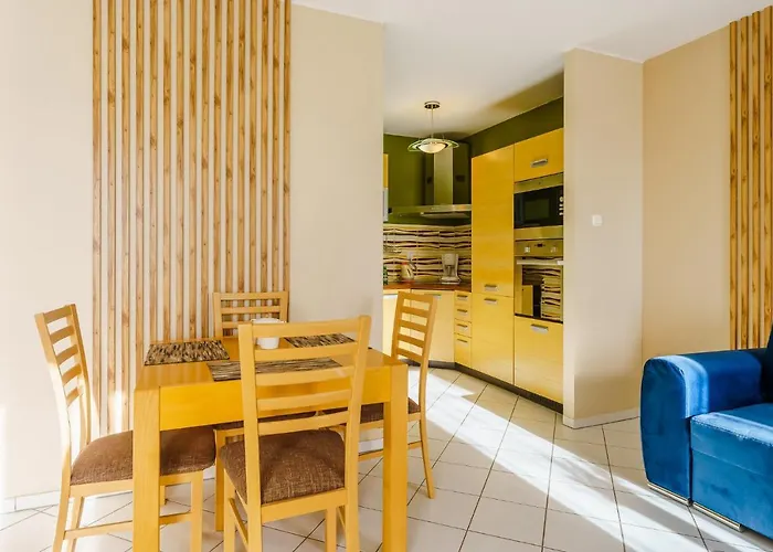 Klonowa Przy Morzu Z Garażem Kołobrzeg